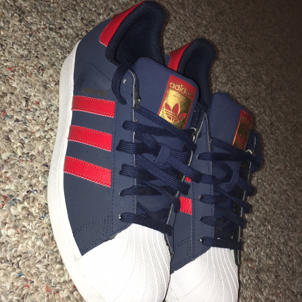 Adidas superstars